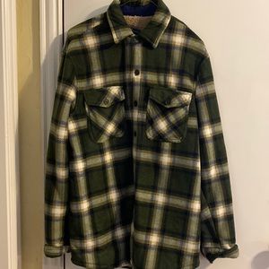 Dry Goods Freedom Foundry size medium men’s fully lined green plaid warm shirt